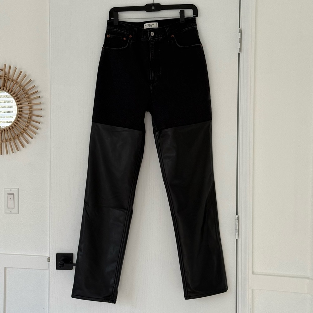 Abercrombie & Fitch Curve Love Ultra High Rise 90s Straight Leather Jean